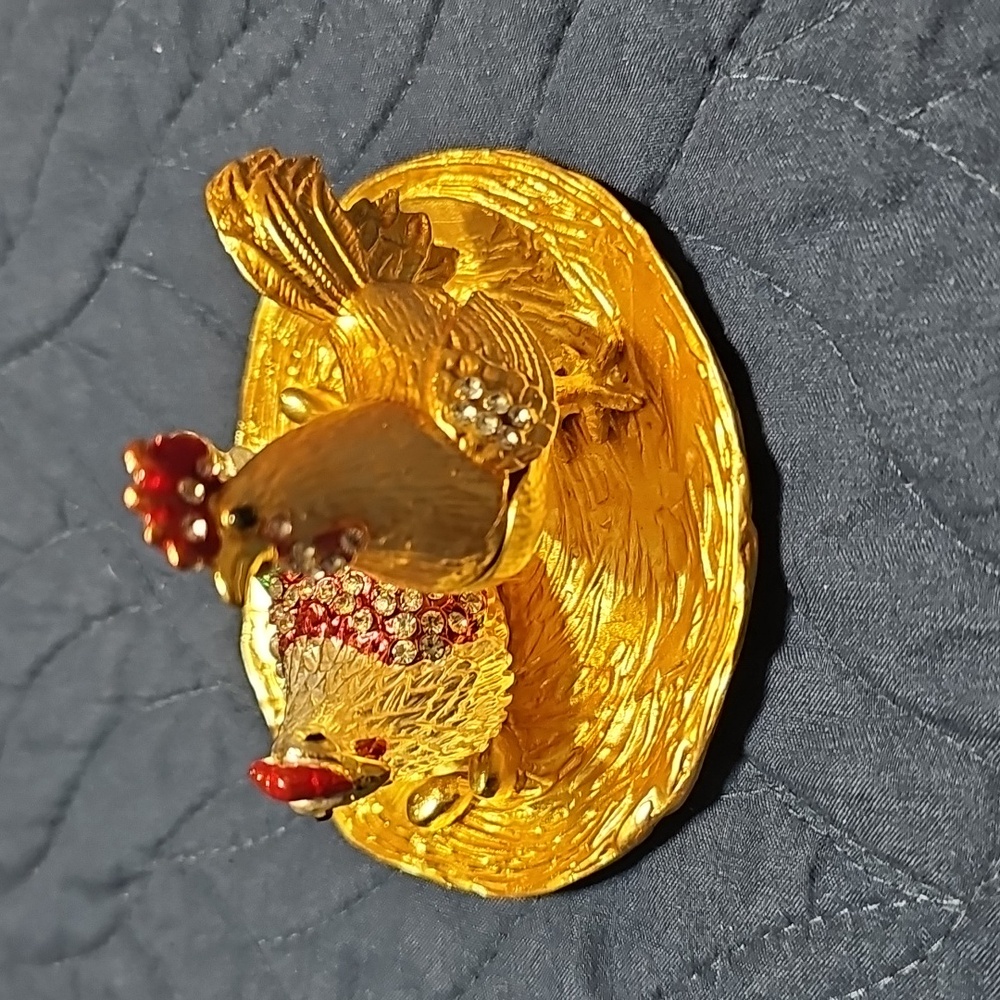 Unbranded Golden Rooster Hen Figurine Jewelry Dish with Red Accents NIB